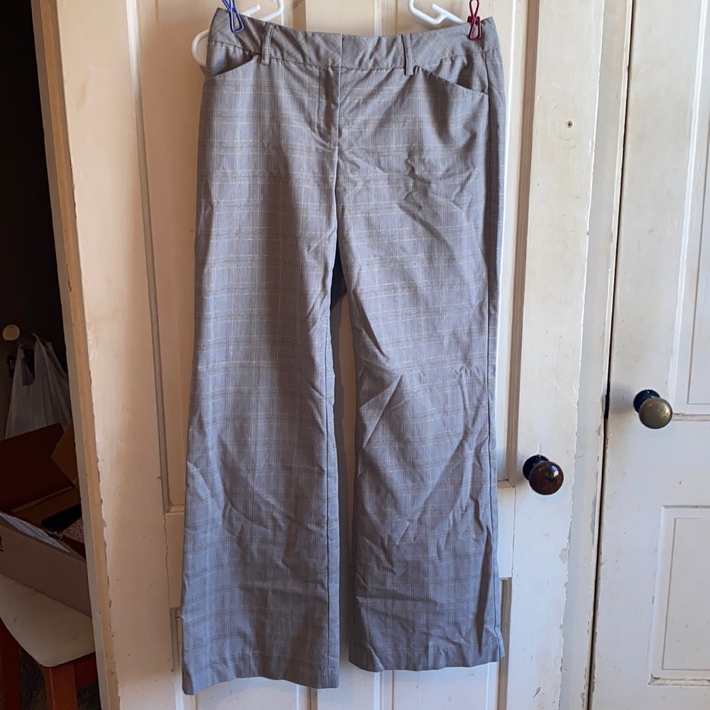 Express wide legged office pants. Size 6.
